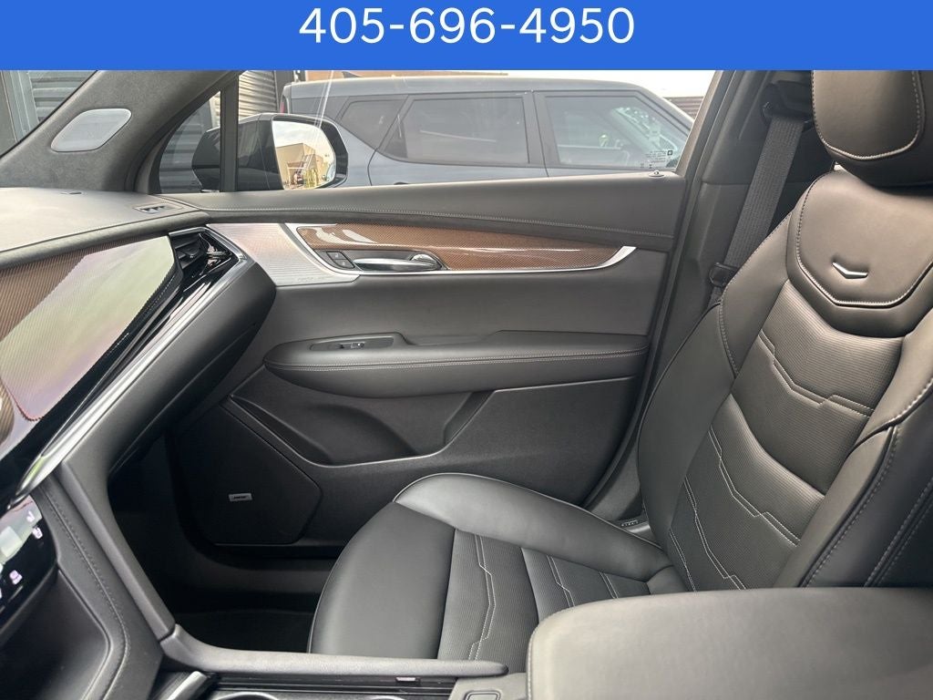 2025 Cadillac XT6 Sport