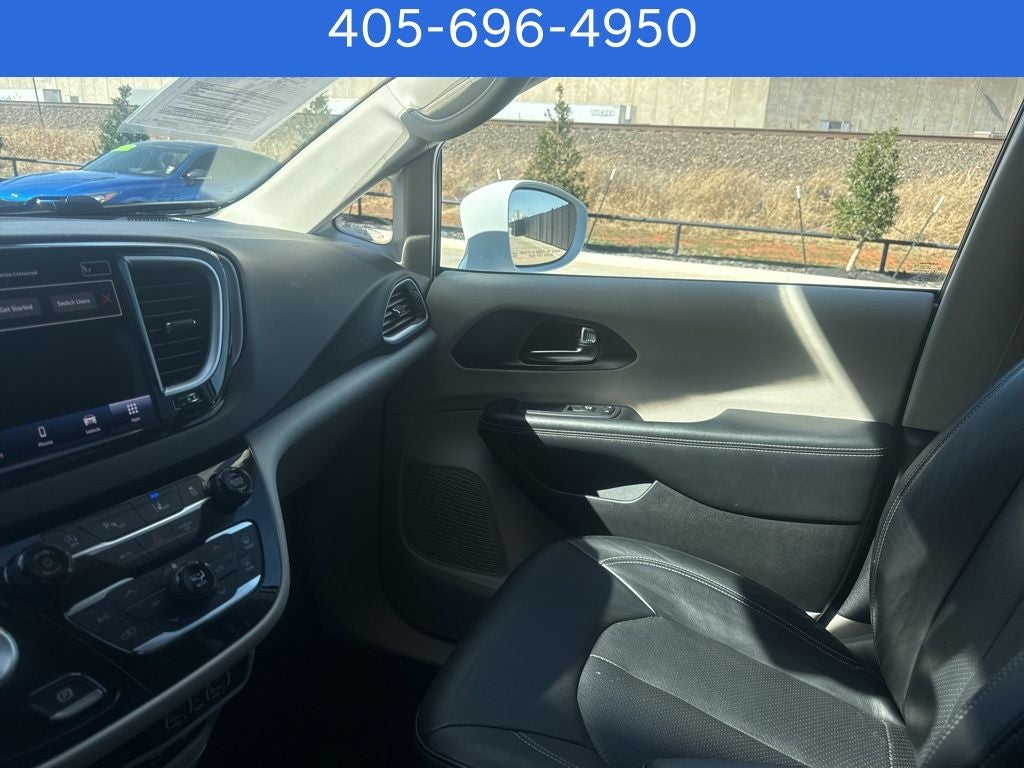 2022 Chrysler Pacifica Touring L