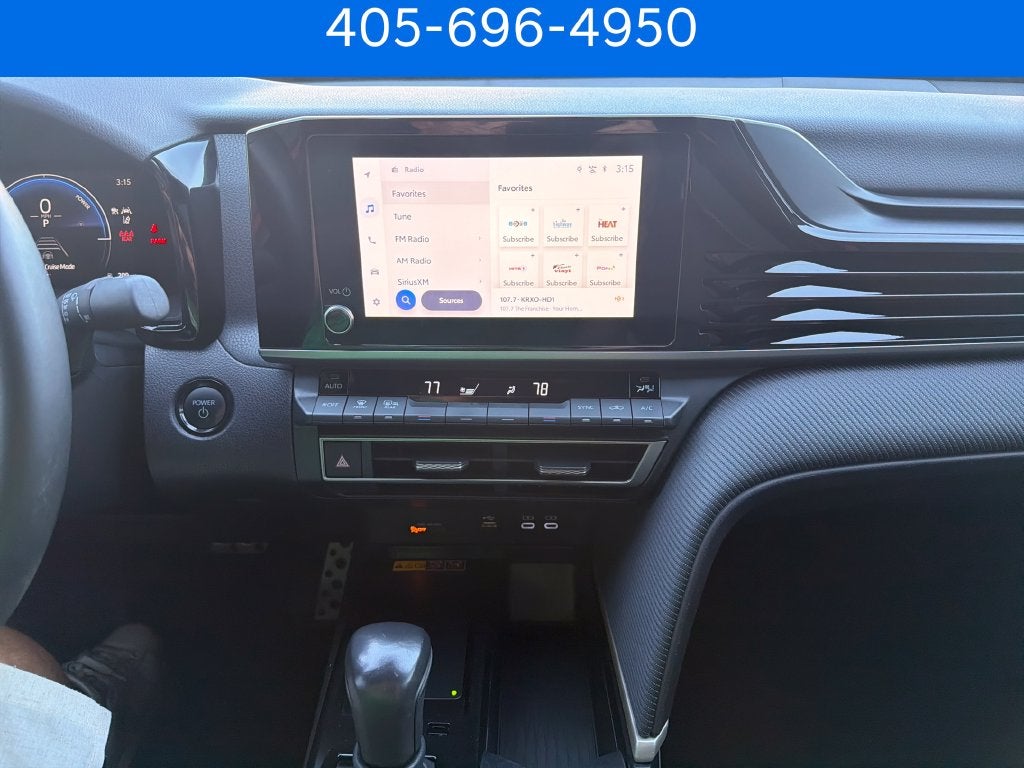 2025 Toyota Camry SE