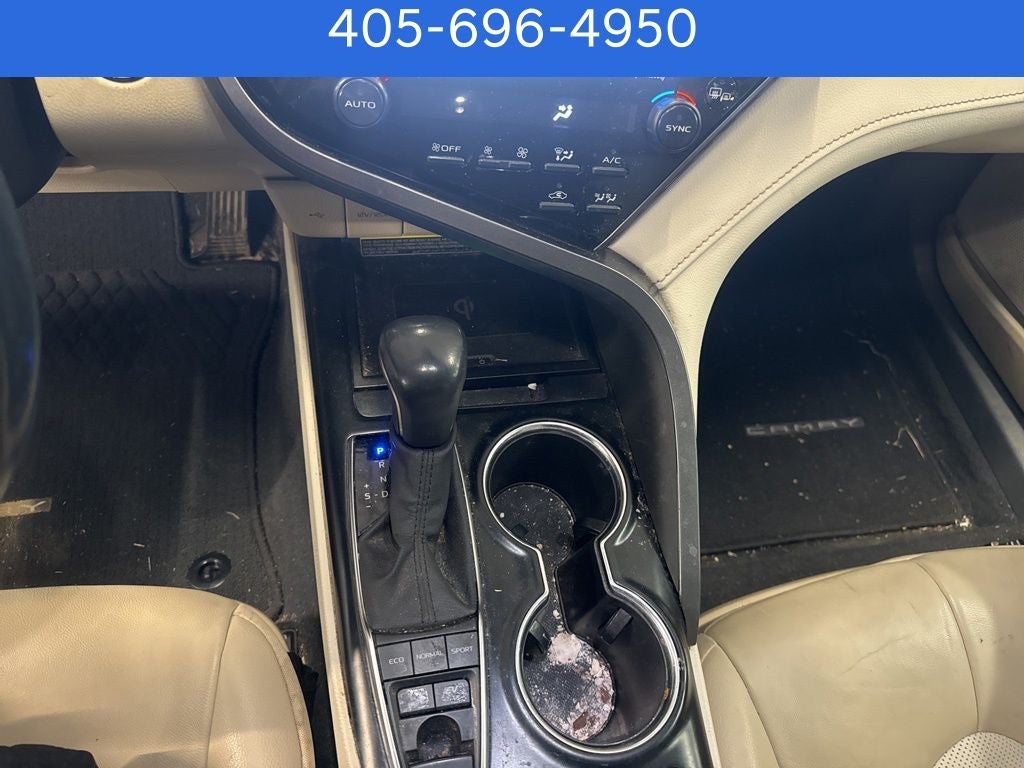 2020 Toyota Camry Hybrid XLE