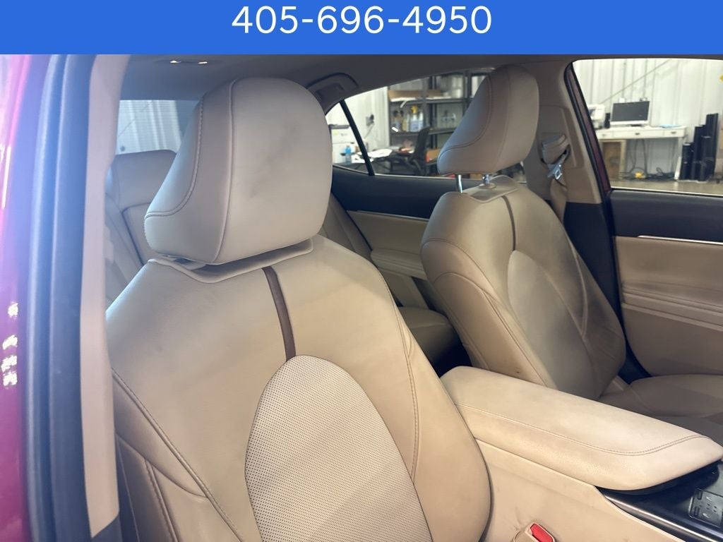 2020 Toyota Camry Hybrid XLE