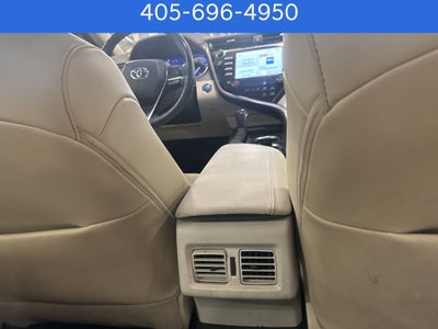 2020 Toyota Camry Hybrid XLE