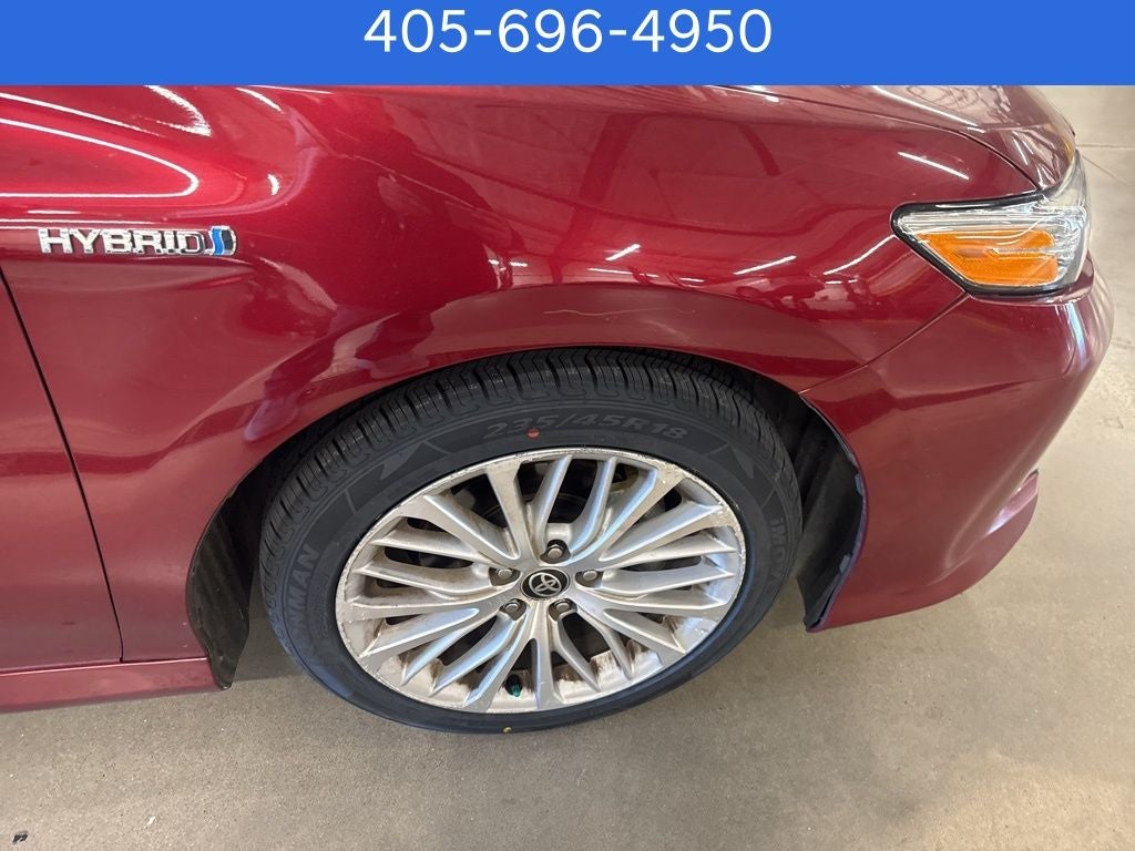 2020 Toyota Camry Hybrid XLE