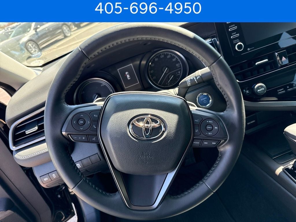 2022 Toyota Camry Hybrid SE