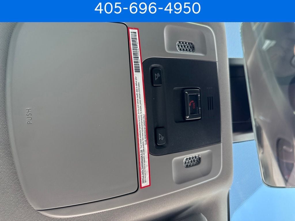2022 Toyota Camry Hybrid SE