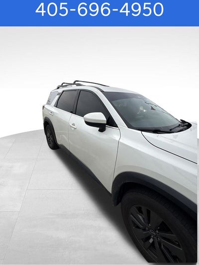 2022 Nissan Pathfinder SV