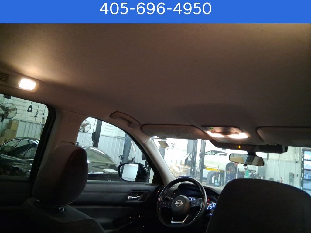 2022 Nissan Pathfinder SV