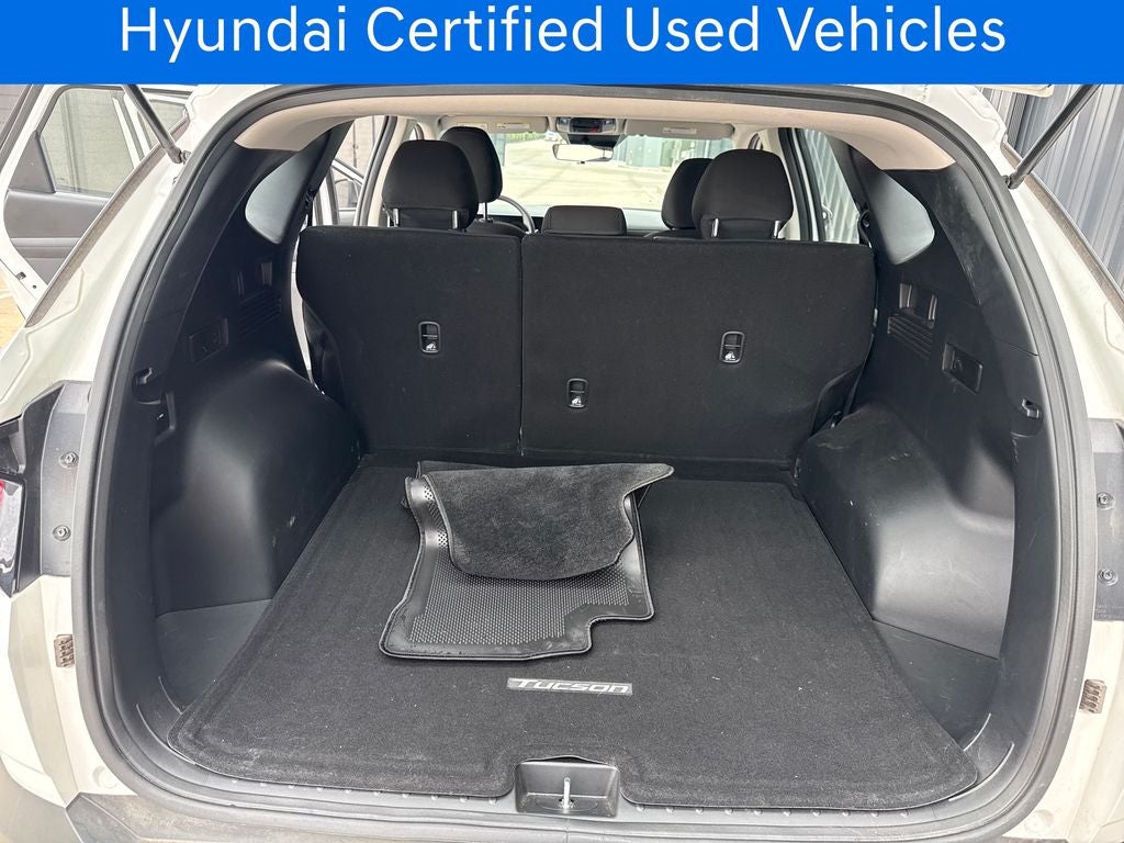 2025 Hyundai TUCSON SE