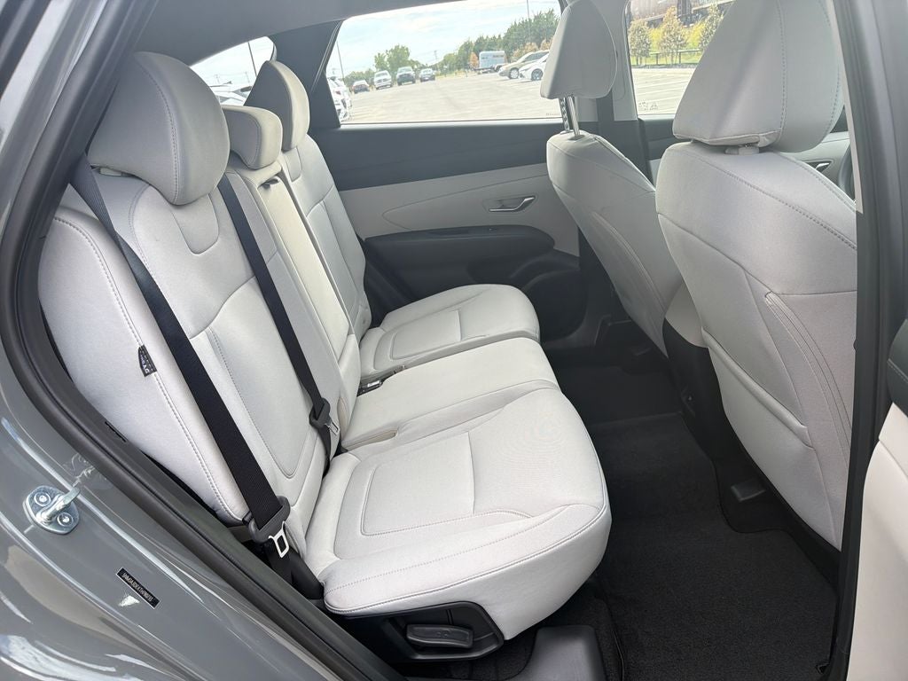 2026 Hyundai TUCSON SE FWD