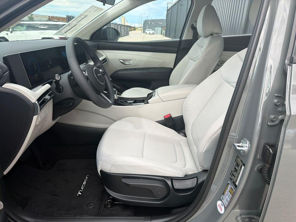 2026 Hyundai TUCSON SE FWD