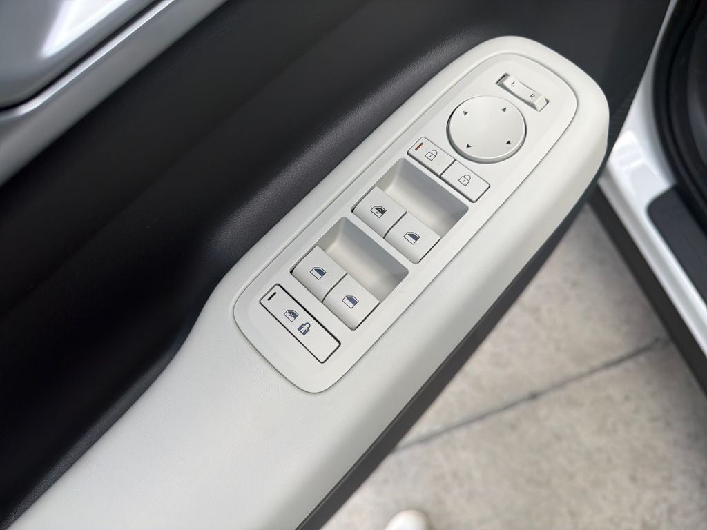 2026 Hyundai SANTA FE SE FWD