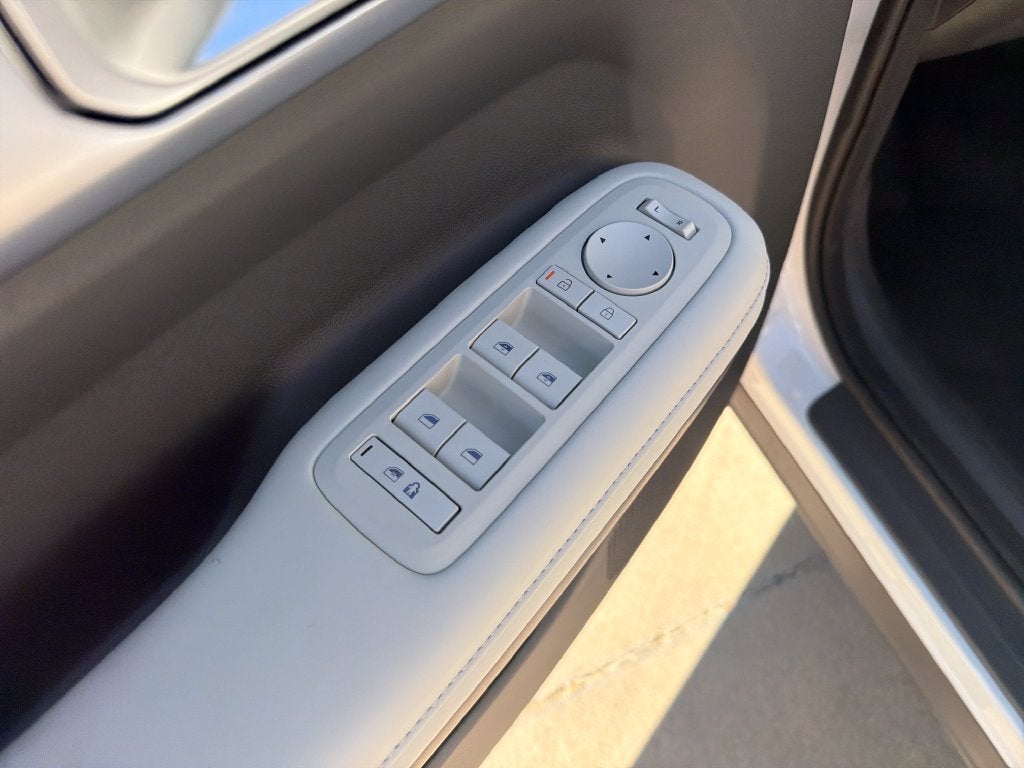 2027 Hyundai SANTA FE HYBRID SEL