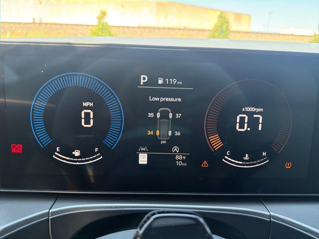 2027 Hyundai SANTA FE SEL FWD