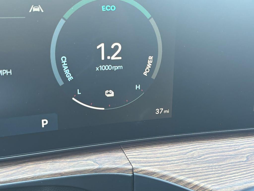 2027 Hyundai SANTA FE HYBRID Limited