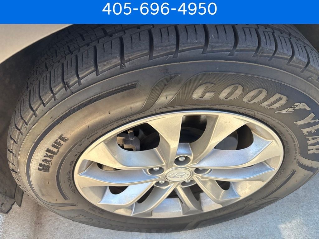 Used 2020 Hyundai Santa Fe SEL with VIN 5NMS33AD2LH168388 for sale in Edmond, OK