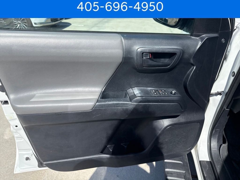 2017 Toyota Tacoma SR