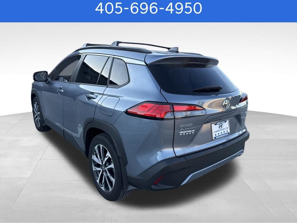 2025 Toyota Corolla Cross XLE