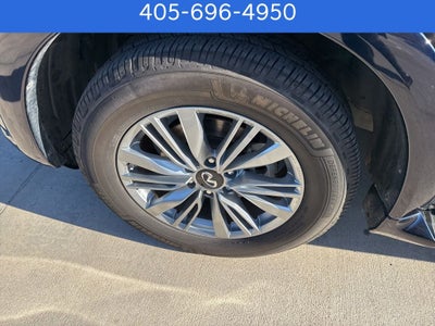 2022 INFINITI QX80 LUXE