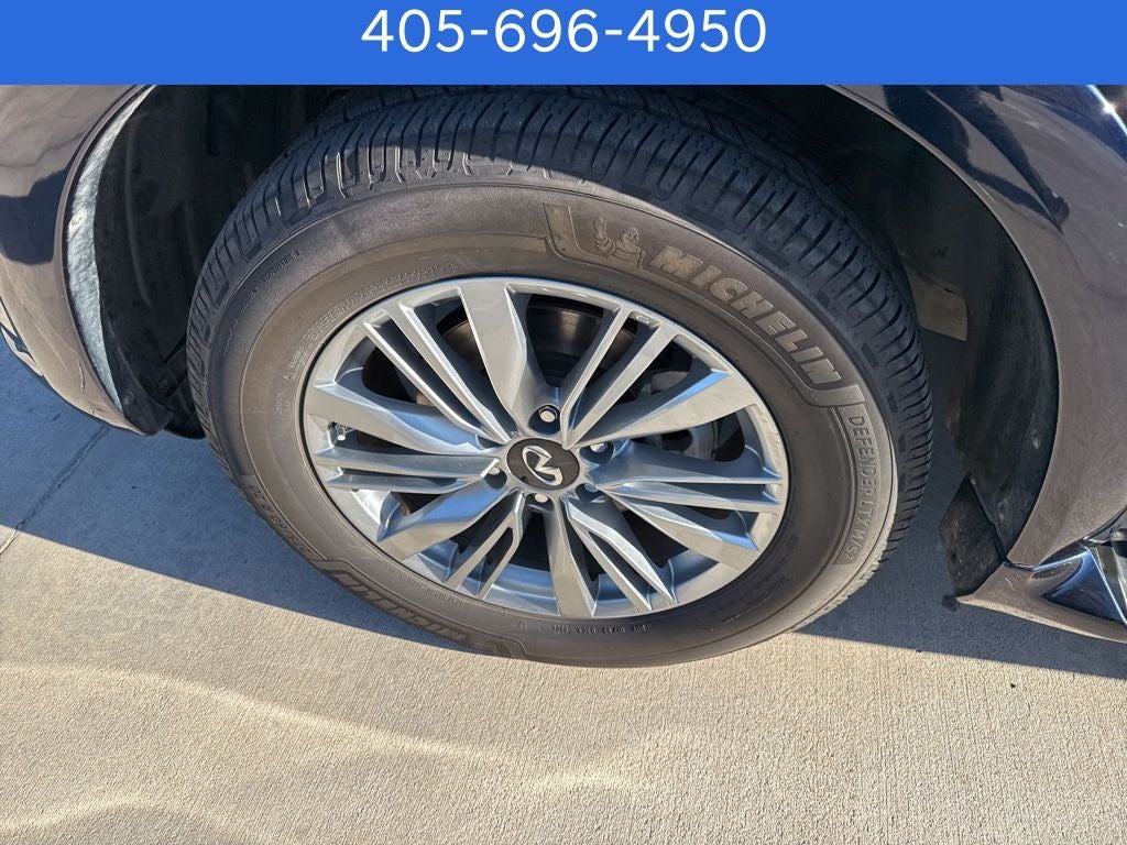 2022 INFINITI QX80 LUXE