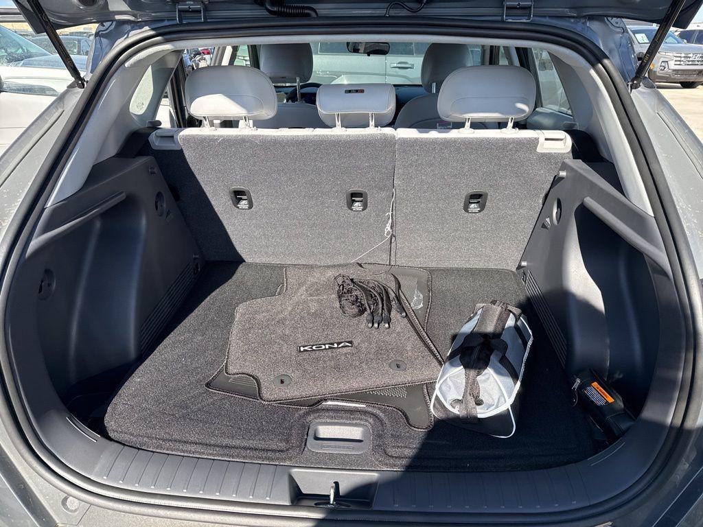 2026 Hyundai KONA SE FWD