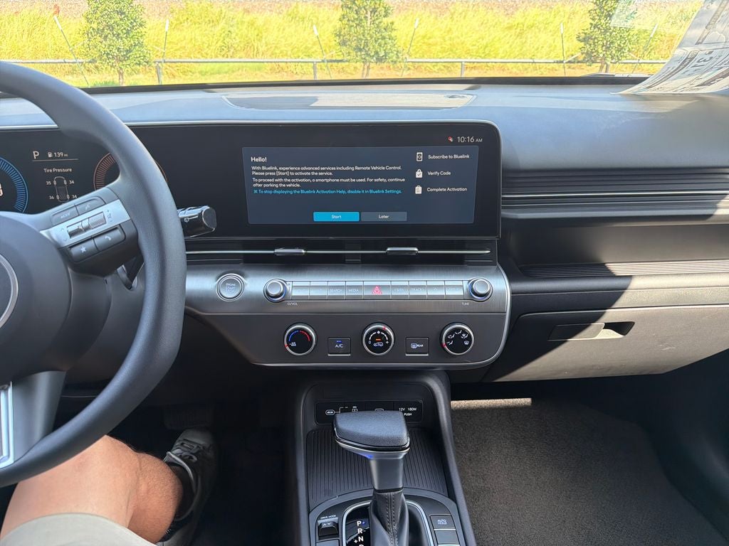 2026 Hyundai KONA SE FWD