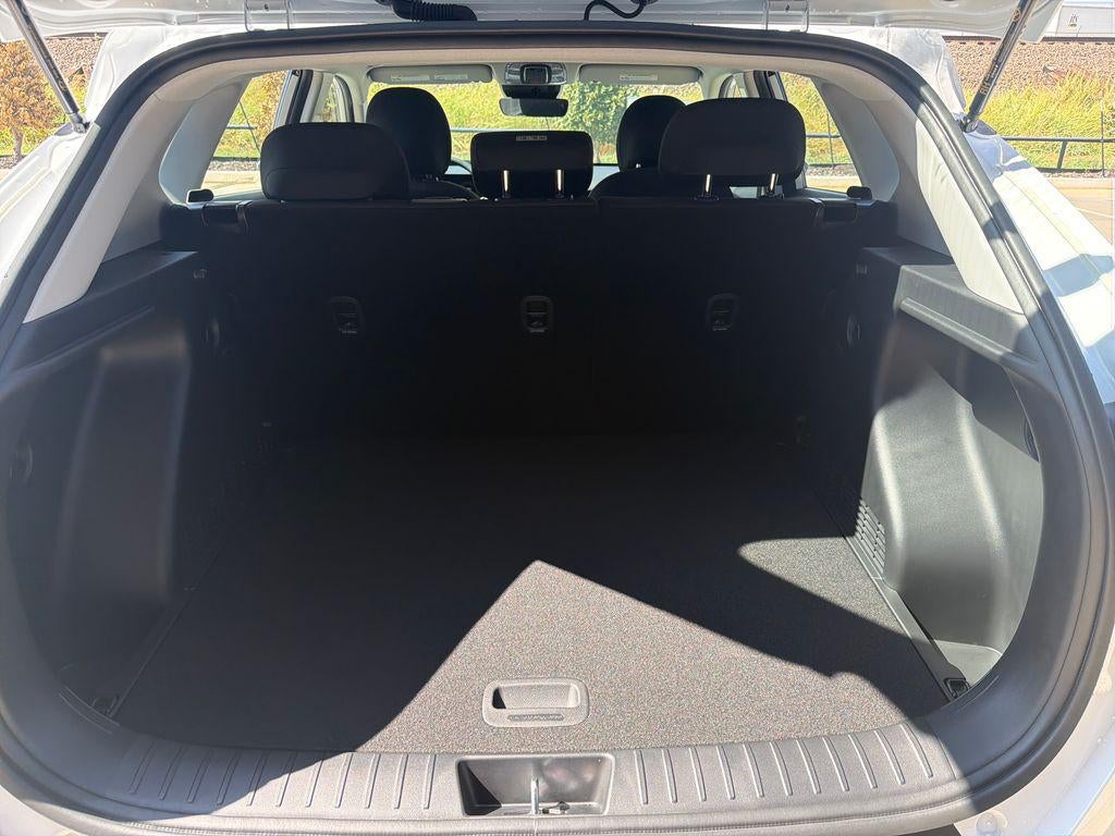 2027 Hyundai KONA SE FWD