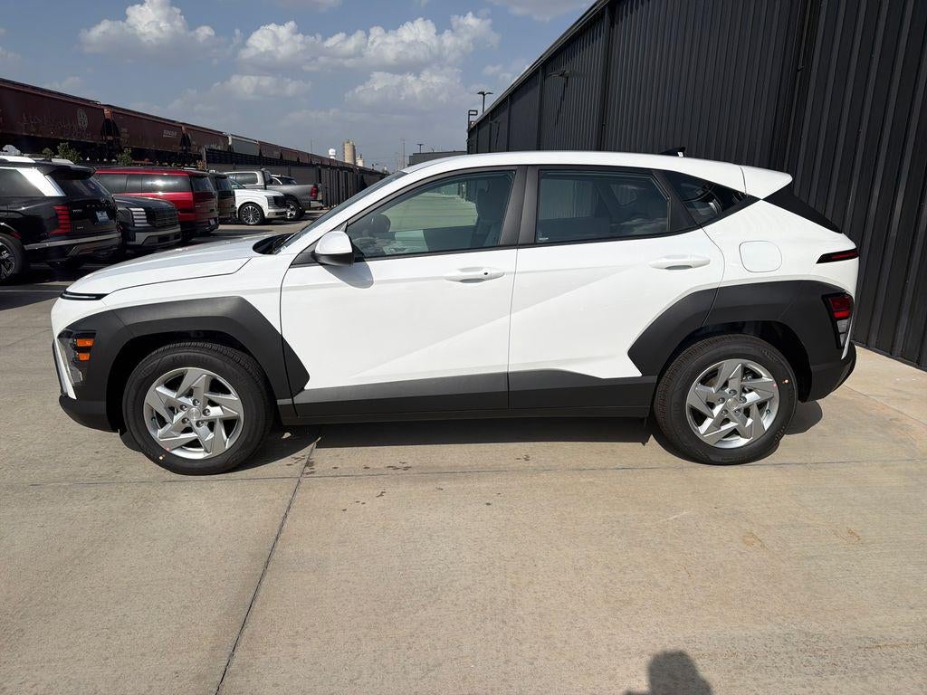 2027 Hyundai KONA SE FWD