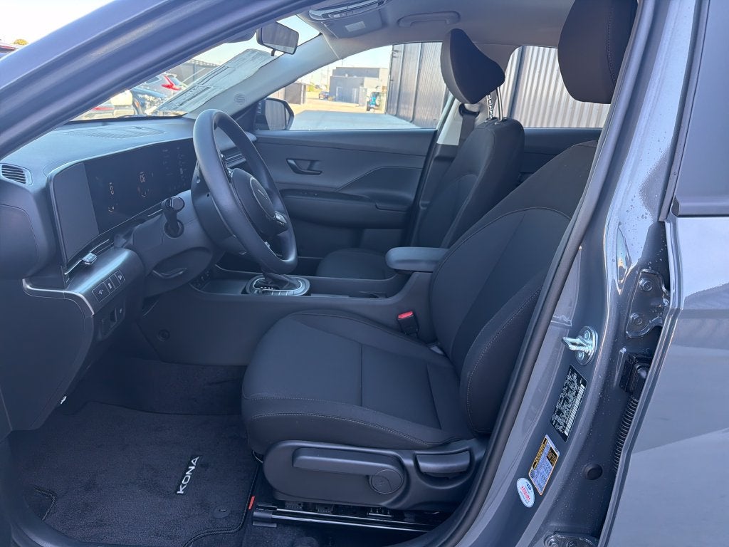 2027 Hyundai KONA SE FWD