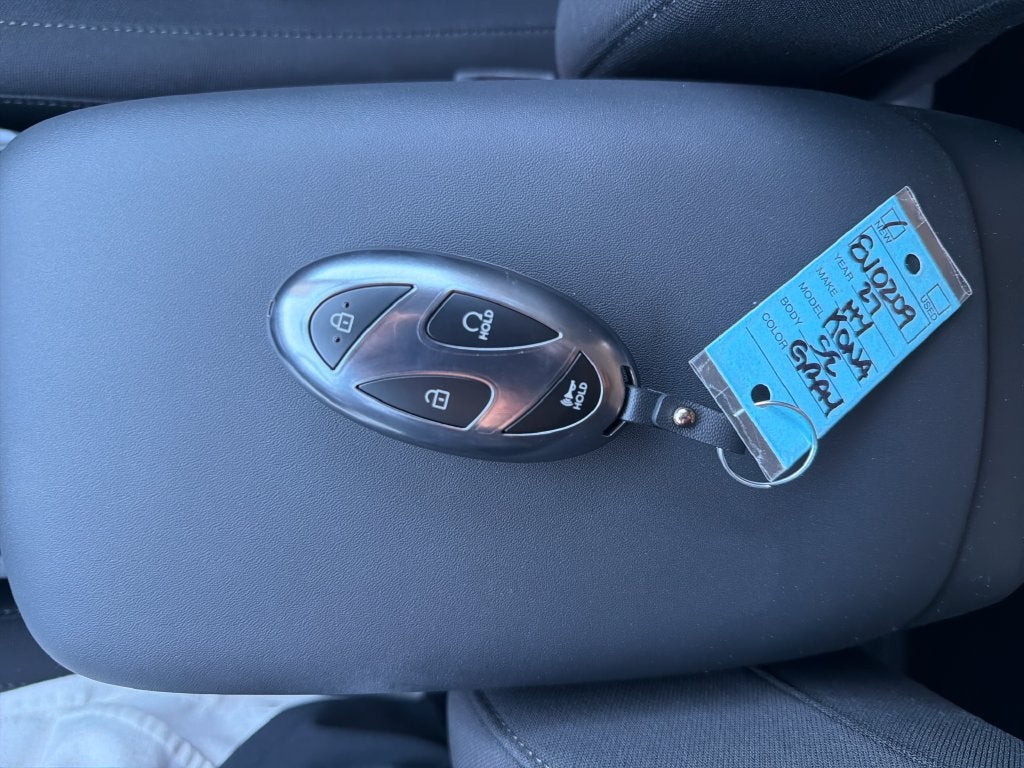 2027 Hyundai KONA SE FWD