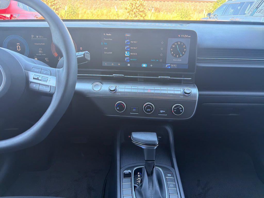 2027 Hyundai KONA SE FWD