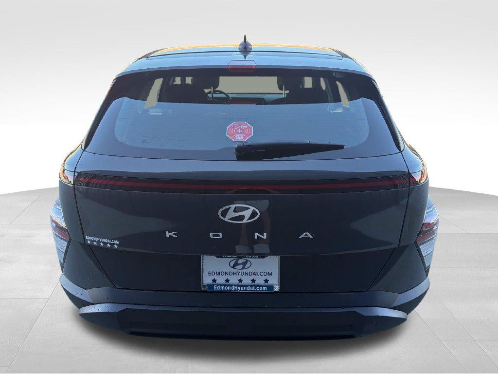 2027 Hyundai KONA SE FWD