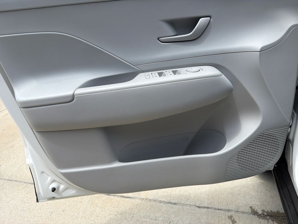 2026 Hyundai KONA SE FWD