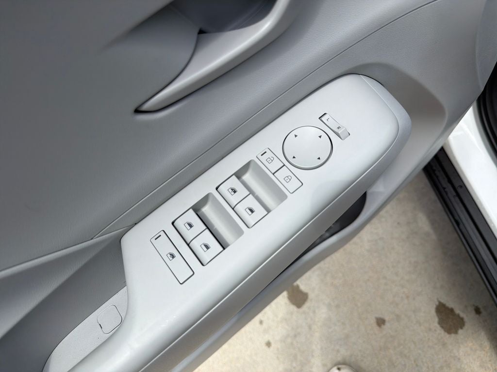 2026 Hyundai KONA SE FWD