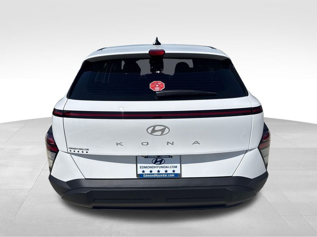 2026 Hyundai KONA SE FWD