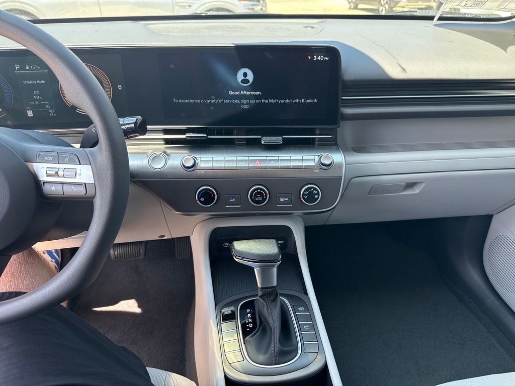 2026 Hyundai KONA SE FWD