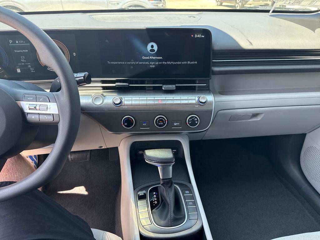 2026 Hyundai KONA SE FWD