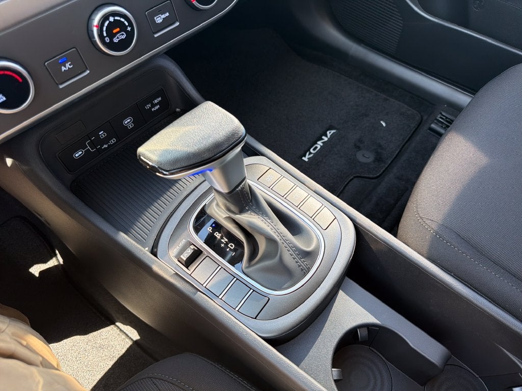 2027 Hyundai KONA SE FWD