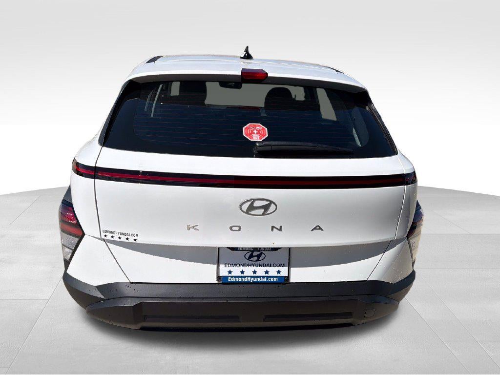 2027 Hyundai KONA SE FWD