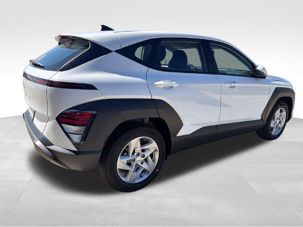 2027 Hyundai KONA SE FWD