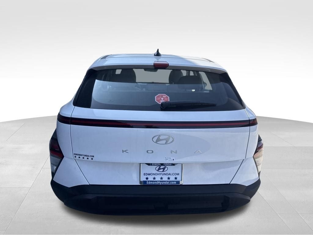 2026 Hyundai KONA SE FWD