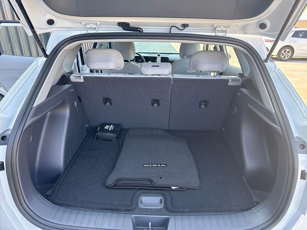 2026 Hyundai KONA SE FWD