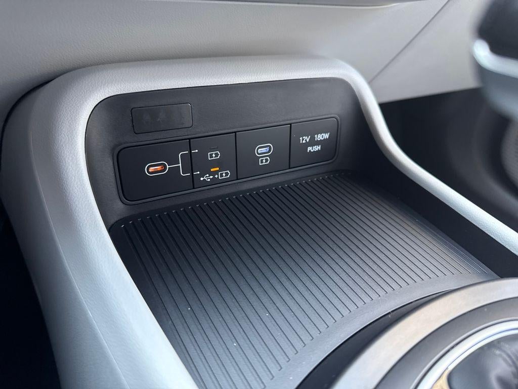 2026 Hyundai KONA SE FWD