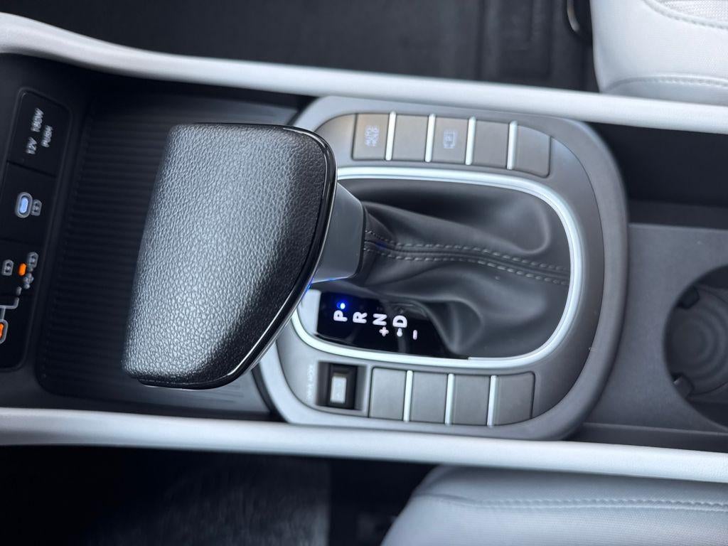 2026 Hyundai KONA SE FWD