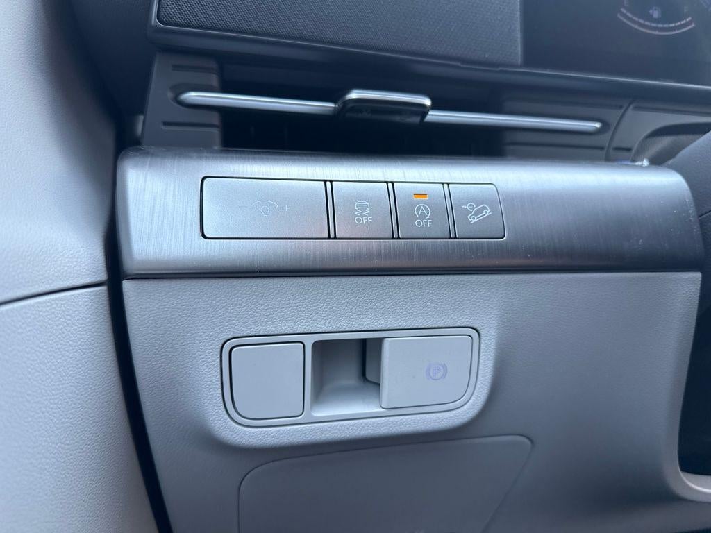 2026 Hyundai KONA SE FWD