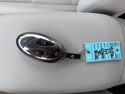 2027 Hyundai KONA SE FWD