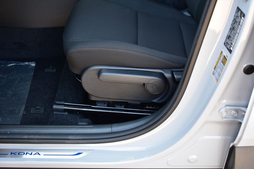 2026 Hyundai KONA SE FWD