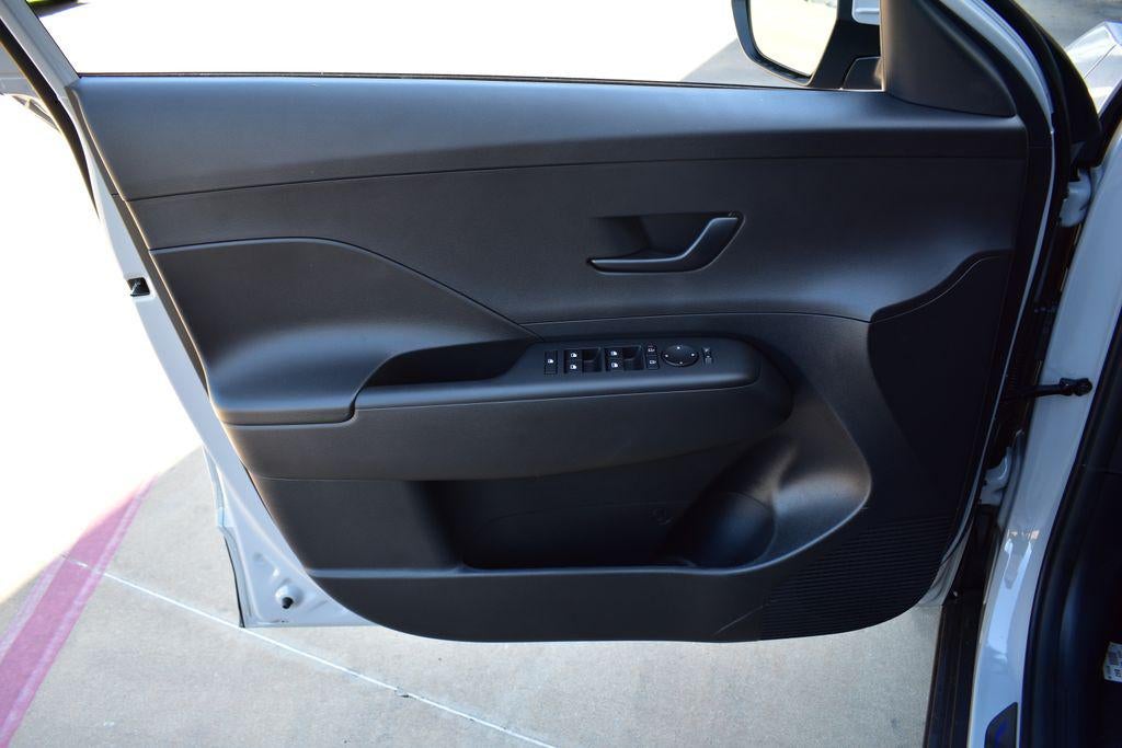 2026 Hyundai KONA SE FWD