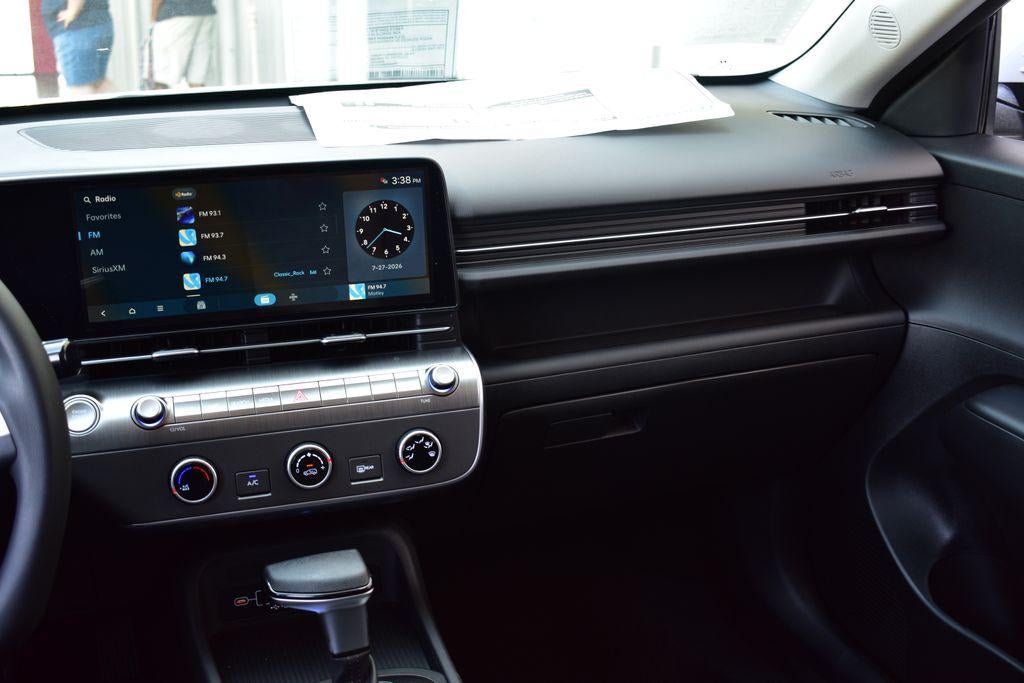 2026 Hyundai KONA SE FWD