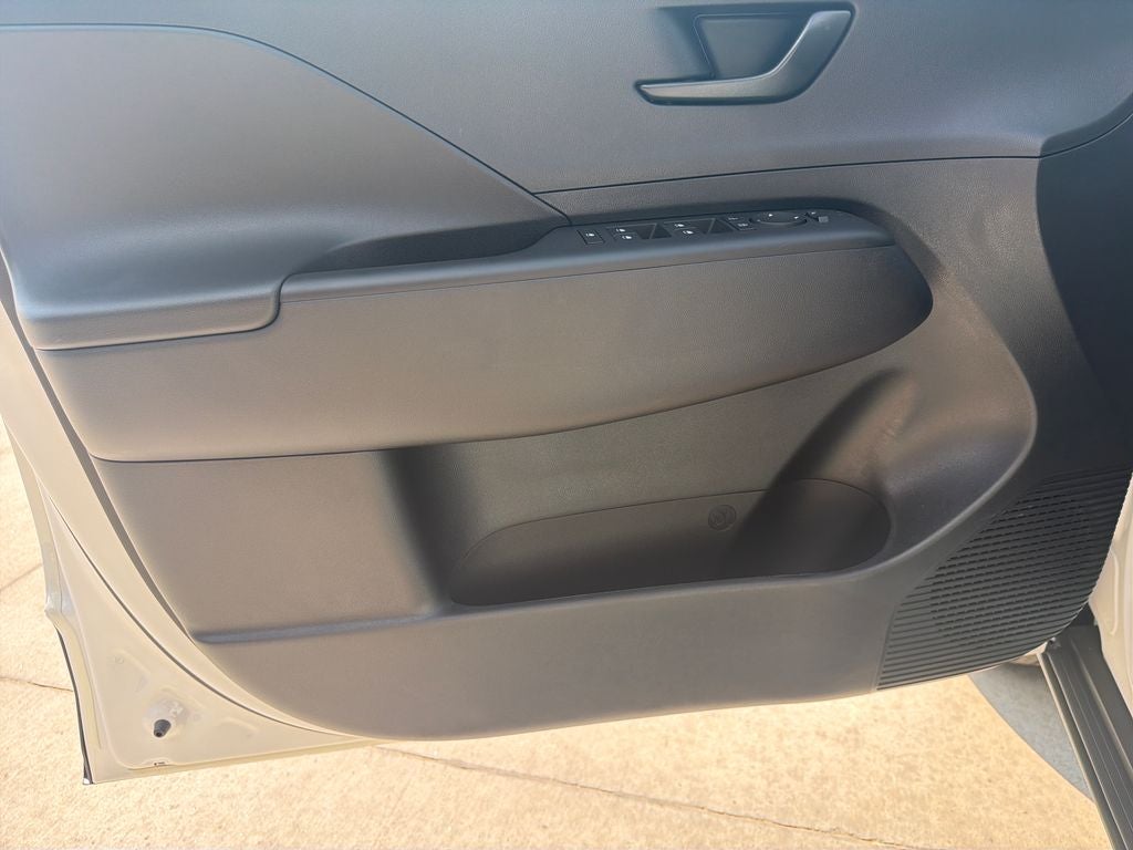 2026 Hyundai KONA SE FWD