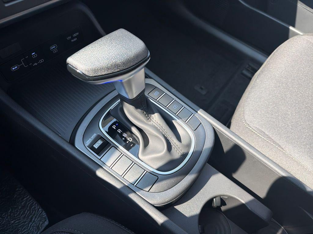 2026 Hyundai KONA SE FWD